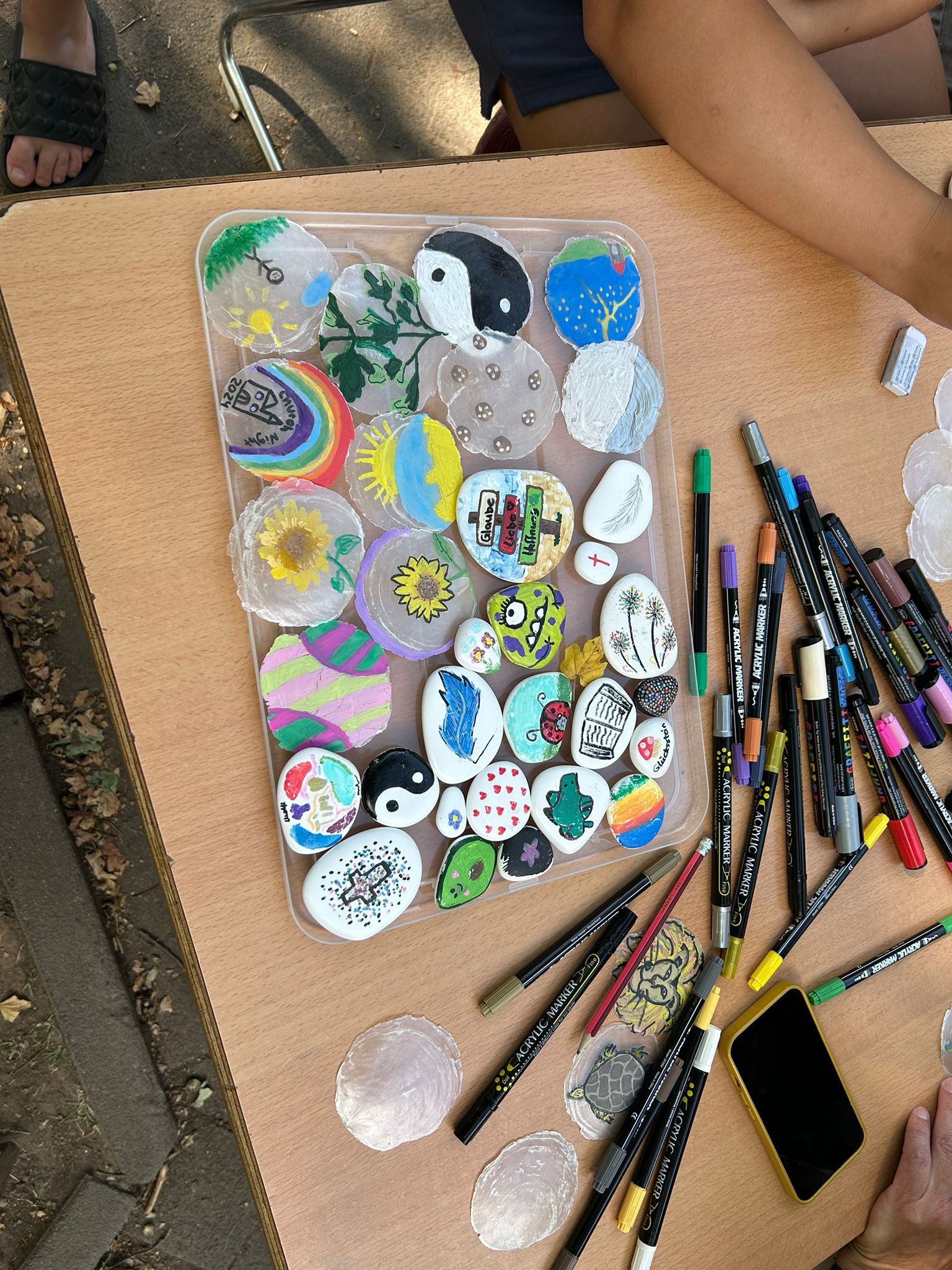 Impressionen zum Konficamp: bemalte Steine