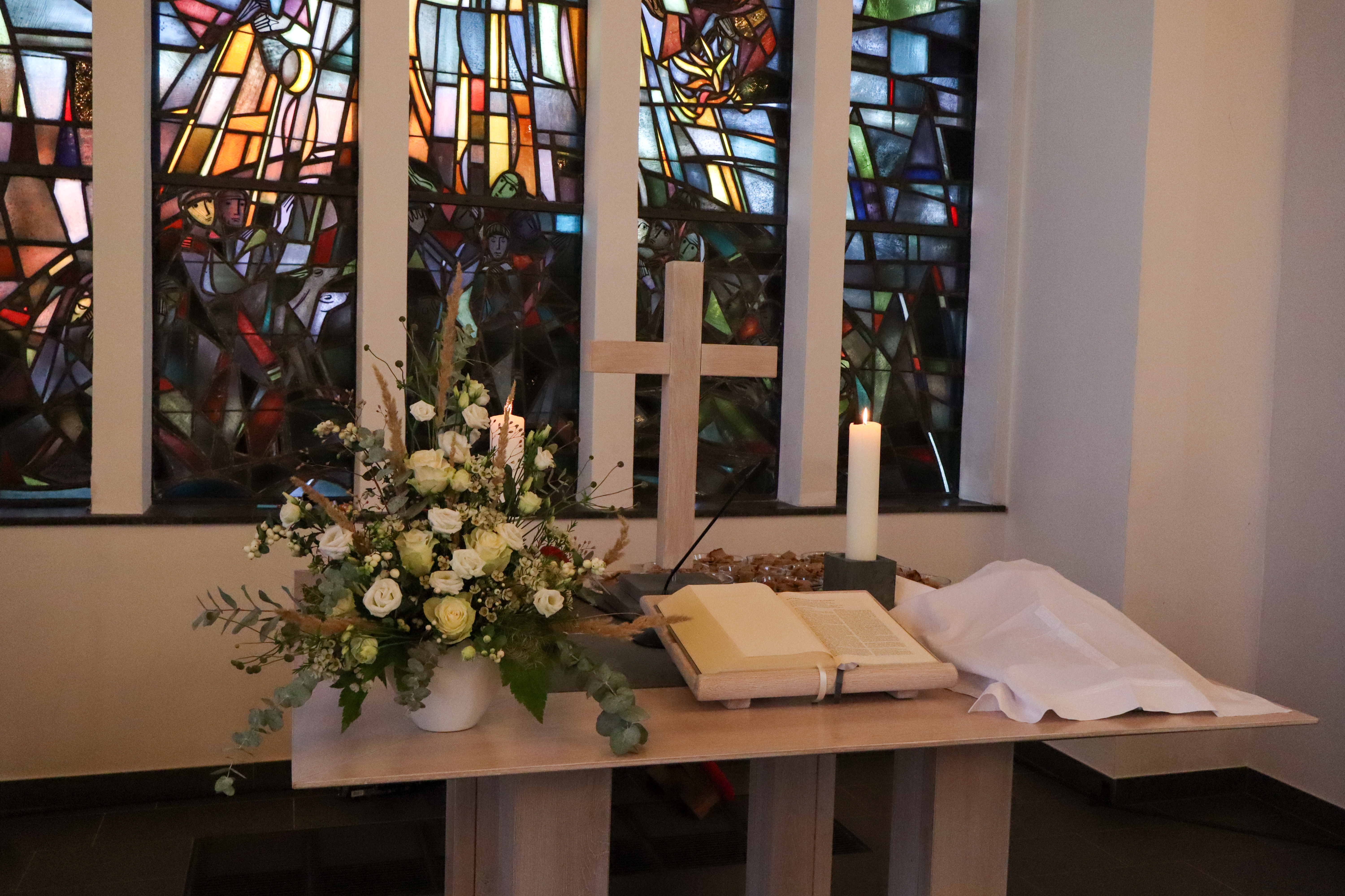 Foto: geschmückter Altar