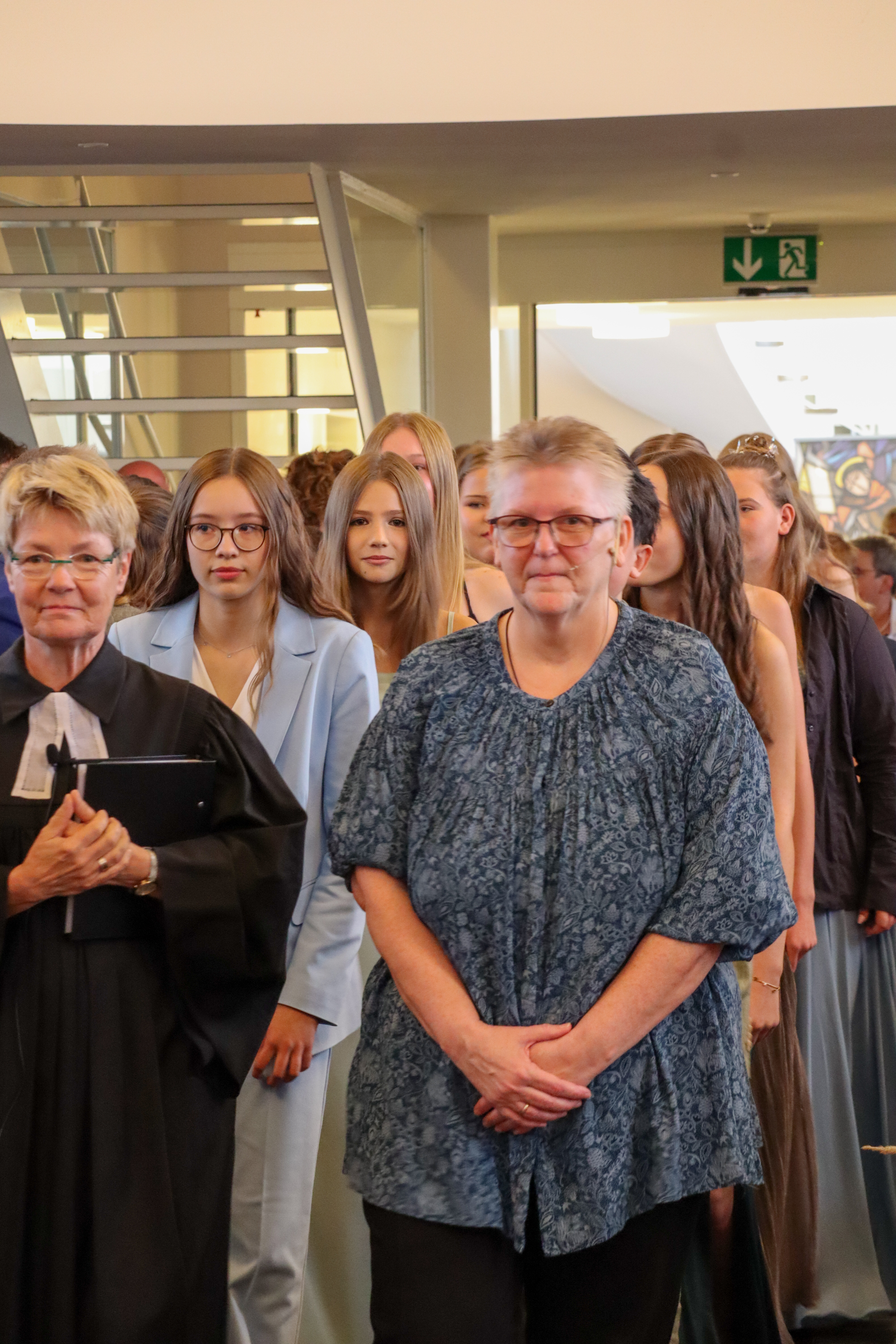 Foto: Einzug der Konfirmad*innen