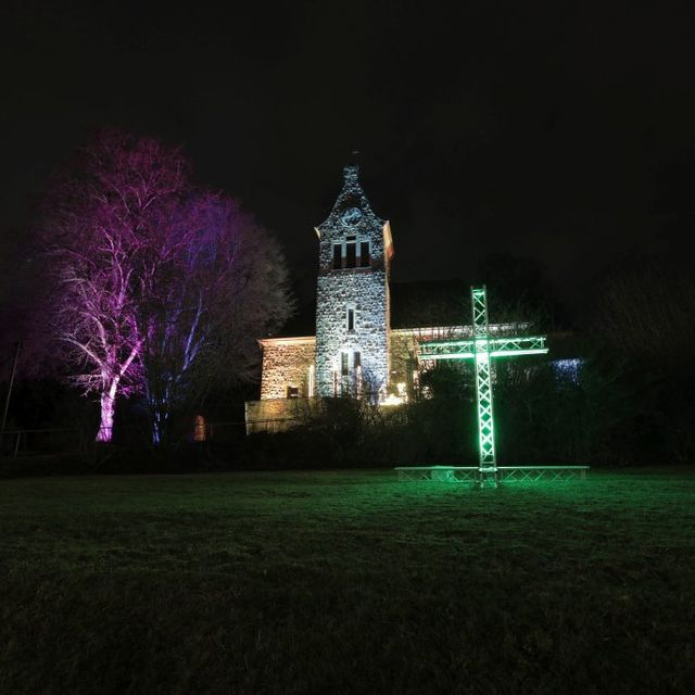 Illuminierte Kirche